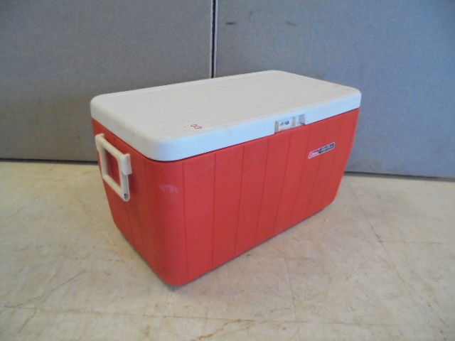 lot 8 image: Coleman Cooler