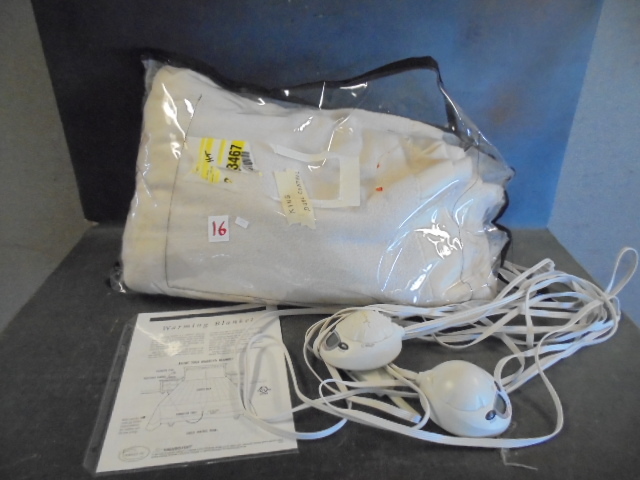 lot 16 image: Warming Blanket