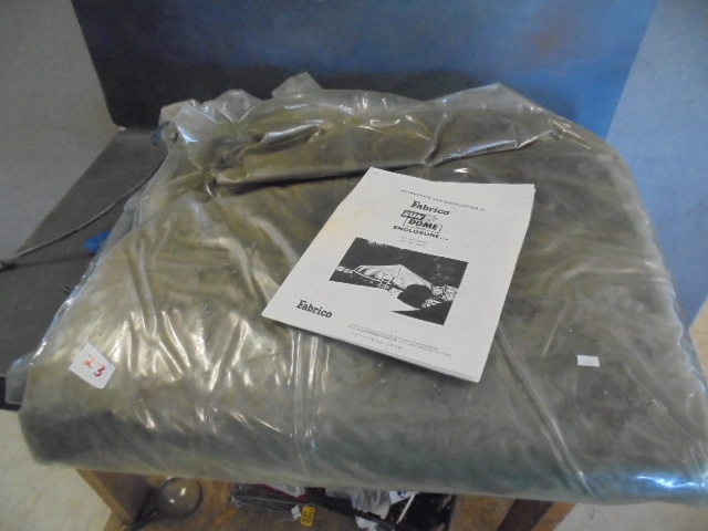 lot 23 image: Pool Cover