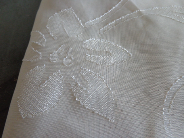 lot 54 image: Valance and 4 Panels