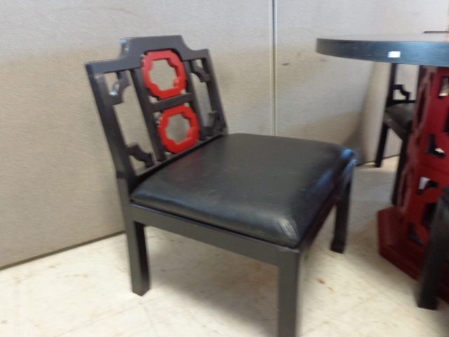 lot 99 image: Very Unique Kitchen Set