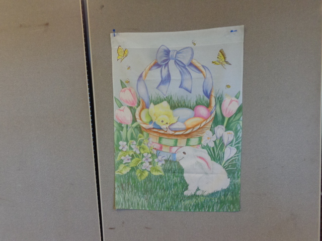 lot 60 image: Decorative Yard  Garden Flags