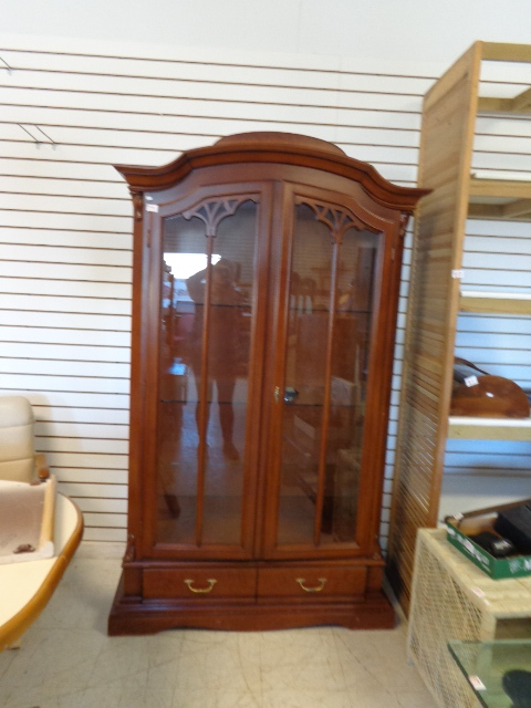 lot 79 image: Lighted Hutch