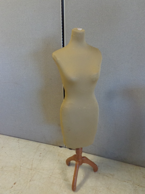 lot 96 image: Adjustable Female Mannequin