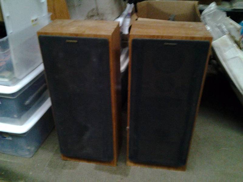 lot 49 image: Pair Of 36 Pioneer Speakers