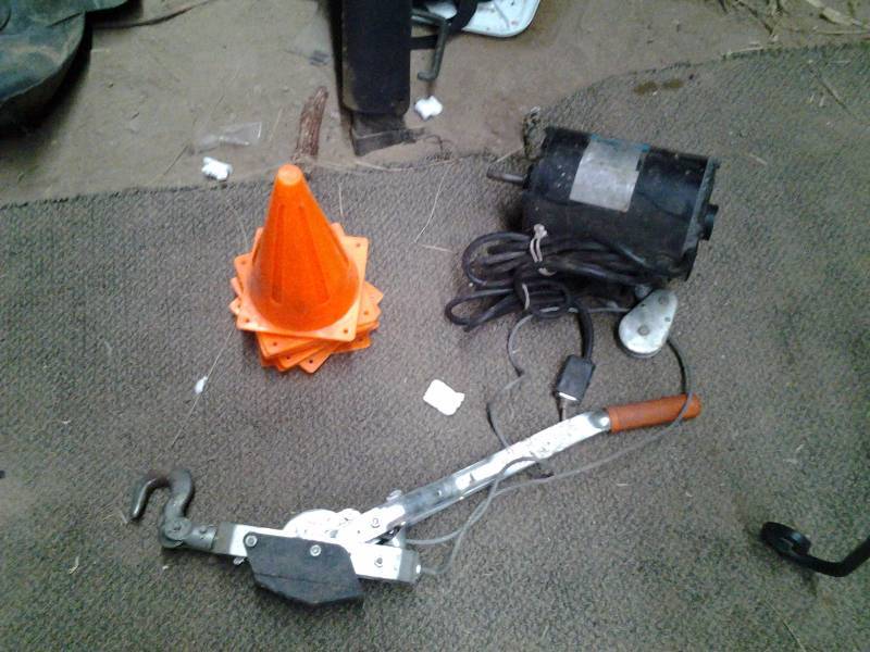 lot 63 image: Come-Along, Cones, Rockwell 13 HP Electric Motor