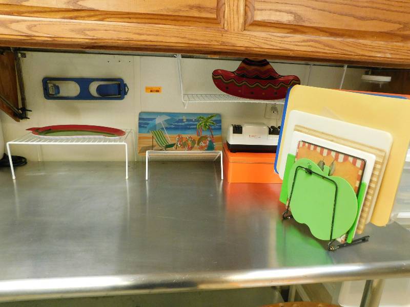 KITCHEN ITEMS