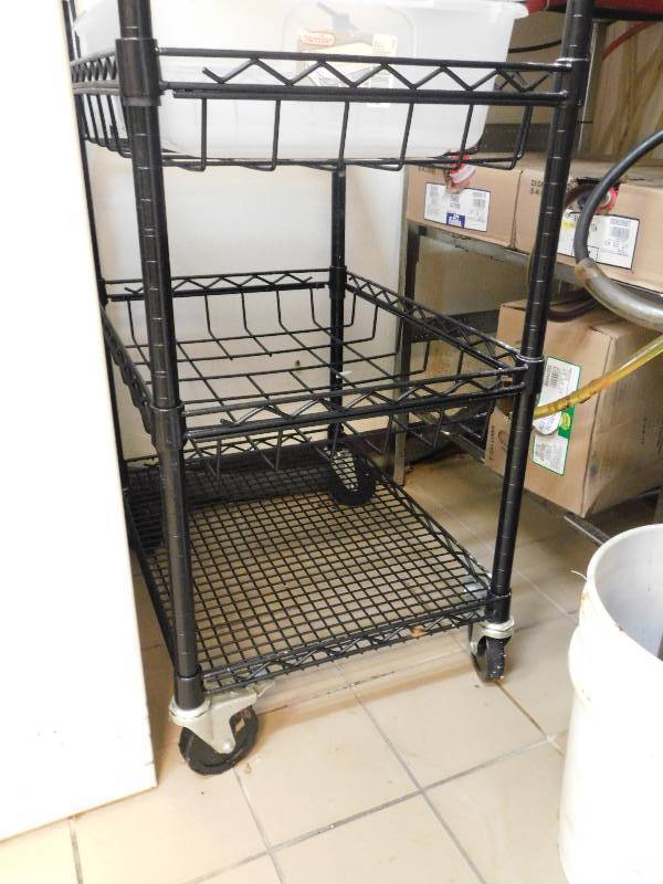 WIRE CART AND CONTAINERS