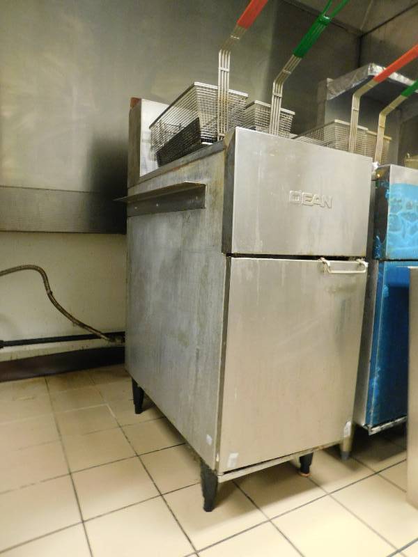 DEAN NATURAL GAS DEEP FRYER