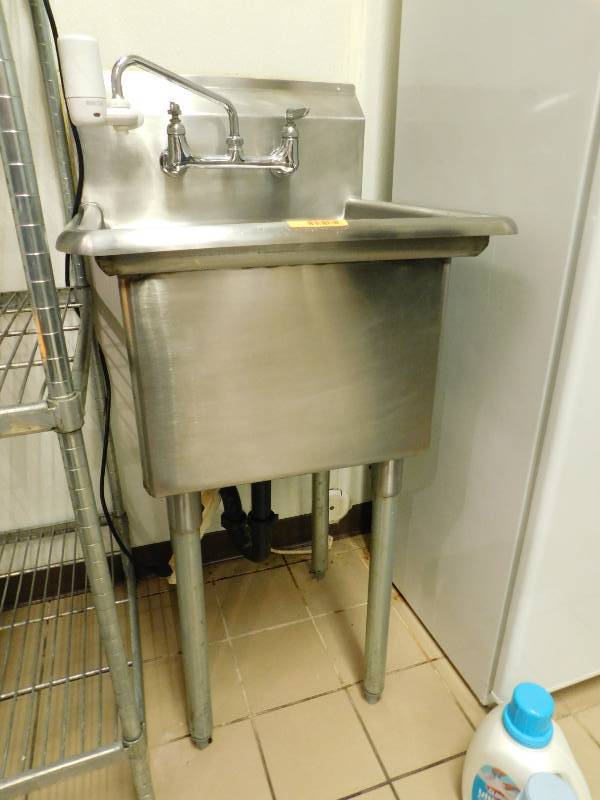 STAINLESS STEEL WASH SINK WITH FAUCET