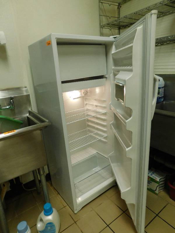 DANBY REFRIGERATOR
