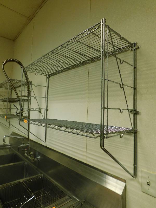 WALL HUNG WIRE RACK SHELVING UNIT