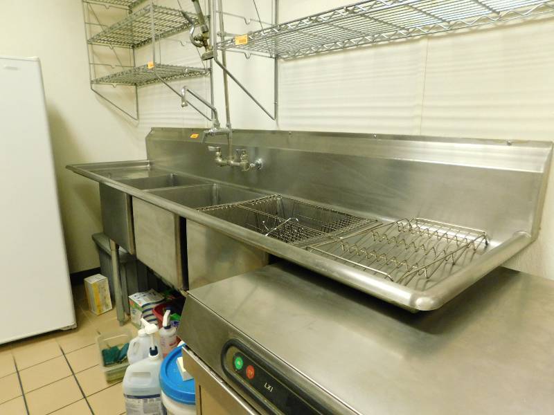STAINLESS STEEL TRIPLE DISH SINK