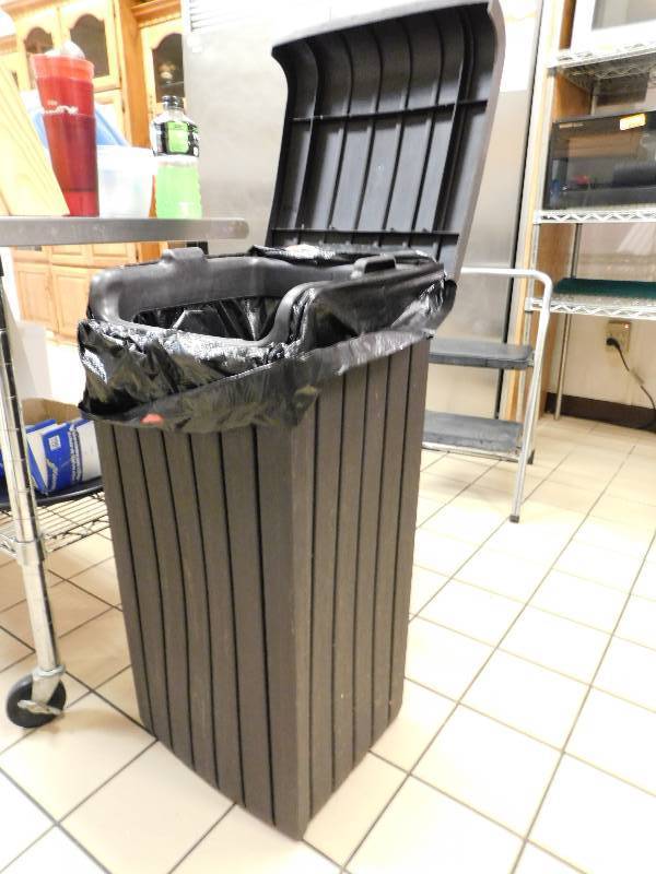 TRASH RECEPTACLE