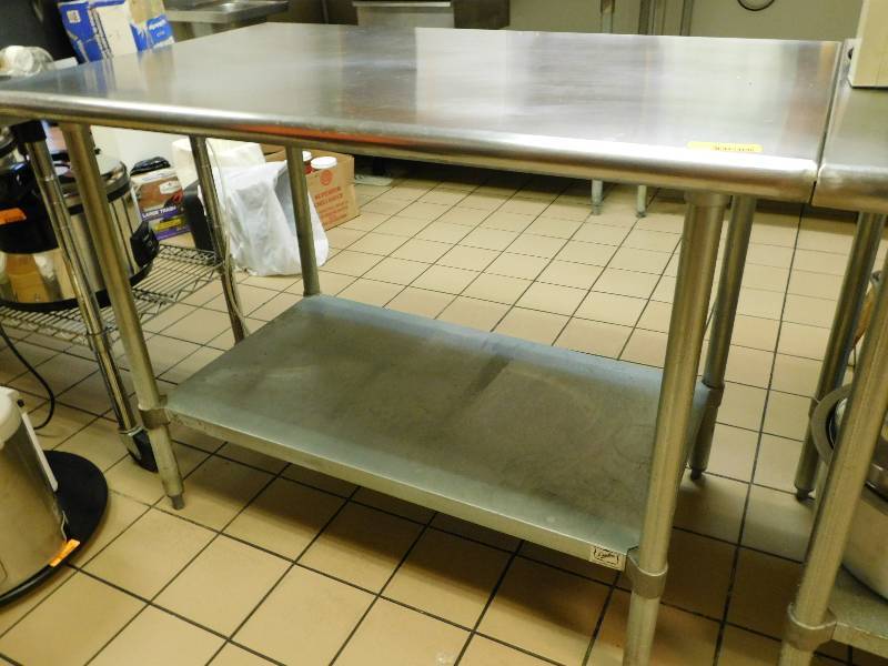 STAINLESS STEEL COUNTERTABLE