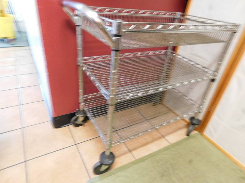 WIRE RACK CART ON WHEELS