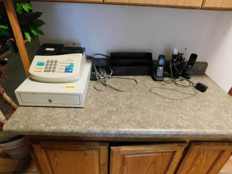 ROYAL 425-CX CASH REGISTER