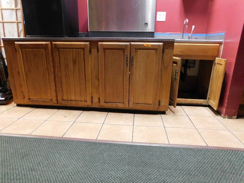 BASE CABINET WITH STAINLESS STEEP TOP AND SINK