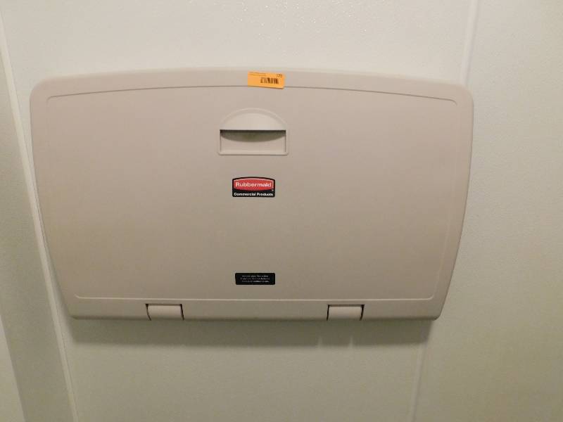 CHILD CHANGING STATION