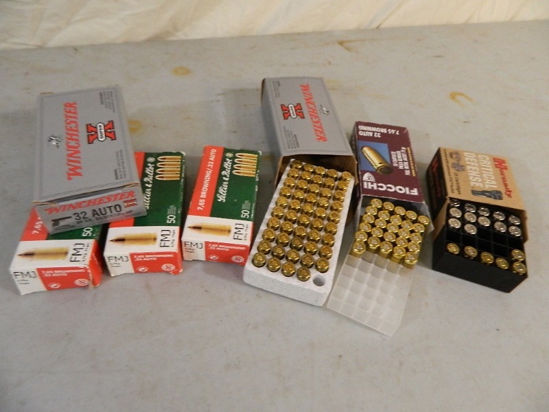 lot 28 image: Assorted .32 Auto  7,65 Browning Ammo and 380 Auto