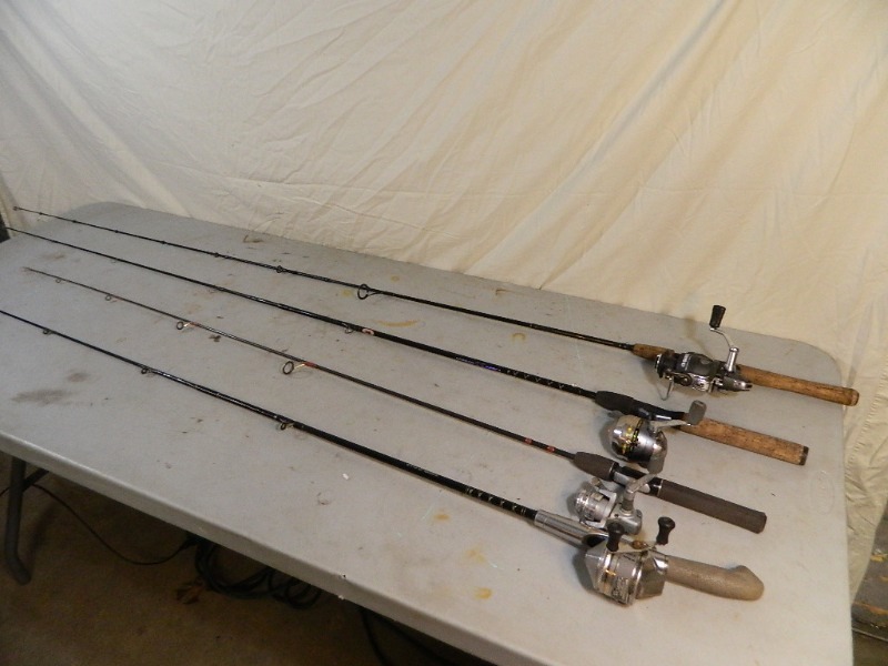 lot 66 image: 4 Fishing Rods and Reels
