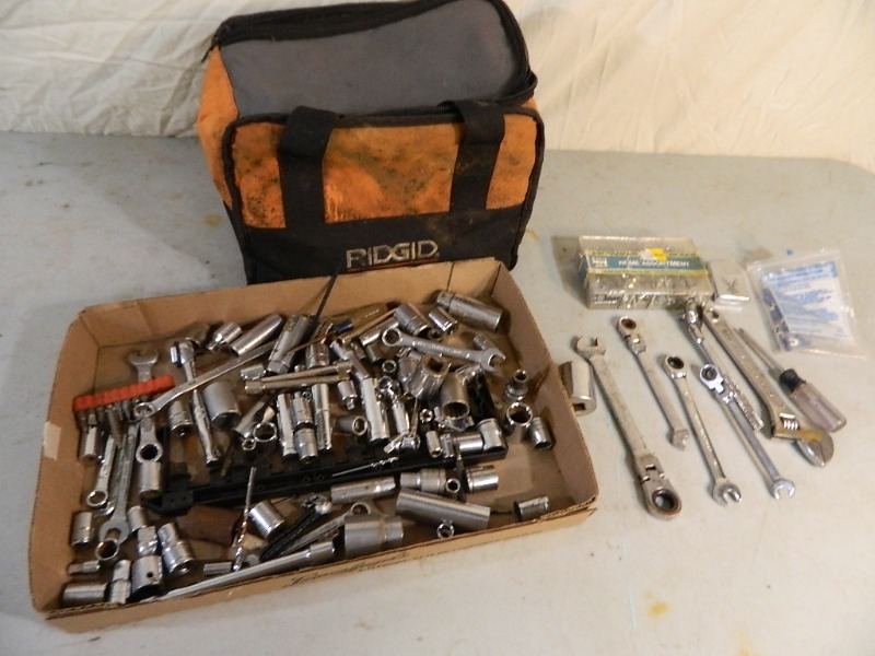 lot 74 image: Toolbag with Assorted Tools