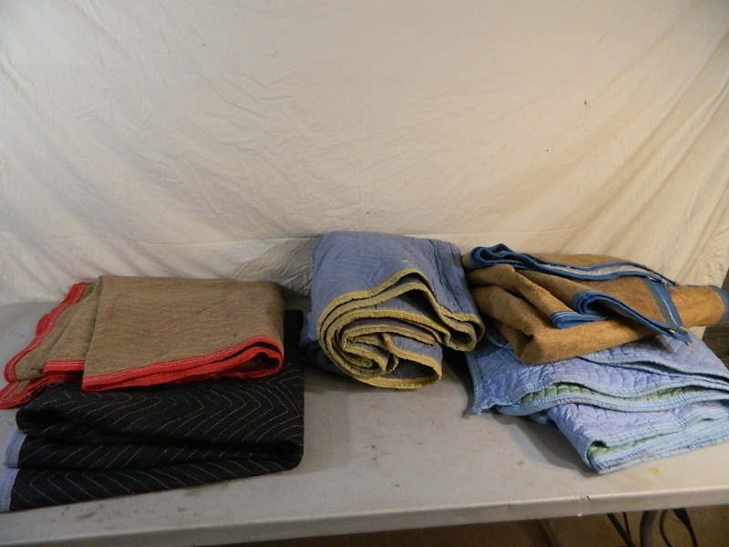 lot 87 image: 5 Assorted Moving Blankets