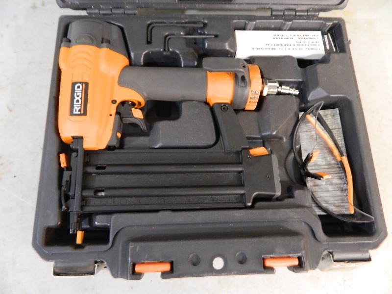 lot 92 image: Rigid Brad Nailer