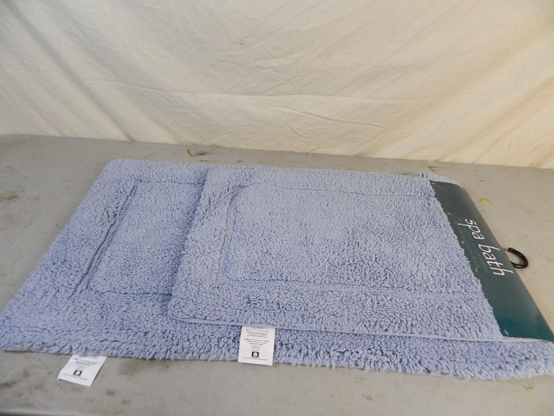 lot 126 image: New 2 Pc Bath Rug Set