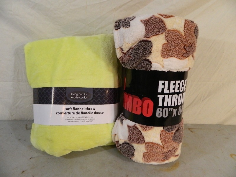 lot 141 image: 2 New Super Soft Throws