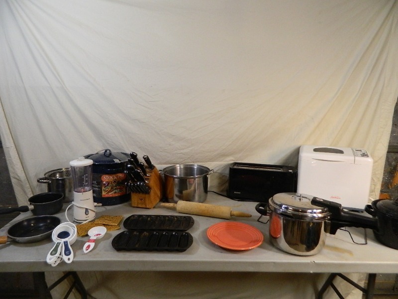 lot 161 image: Cast Iron Lodge Pans, Stockpot, More