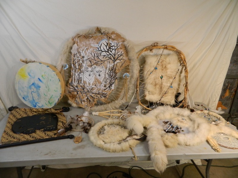 lot 175 image: Native American Items and More