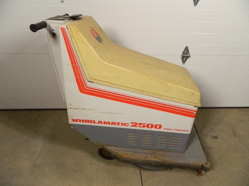 lot 6 image: Advance W2500 Floor Scrubber  Vac