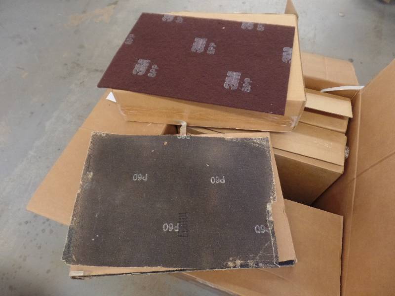 NEW PADS FOR SQUARE FLOOR MACHINE