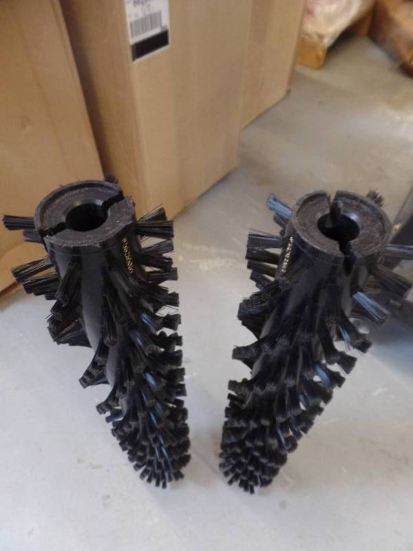 CYLINDRICAL BRUSHES