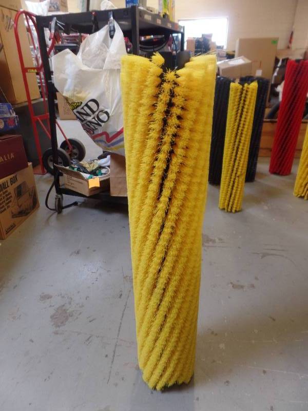 CYLINDRICAL BRUSH
