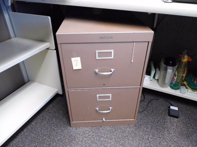 lot 7 image: File Cabinet