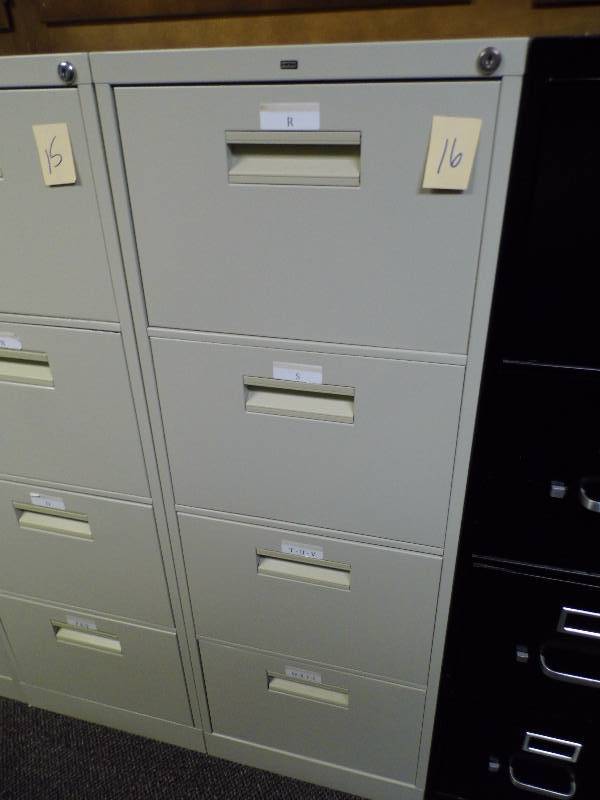 lot 16 image: Hon 4 Drawer File Cabinet wKey