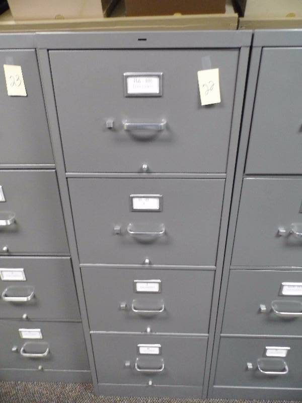 lot 22 image: Hon 4 Drawer File Cabinet wKey