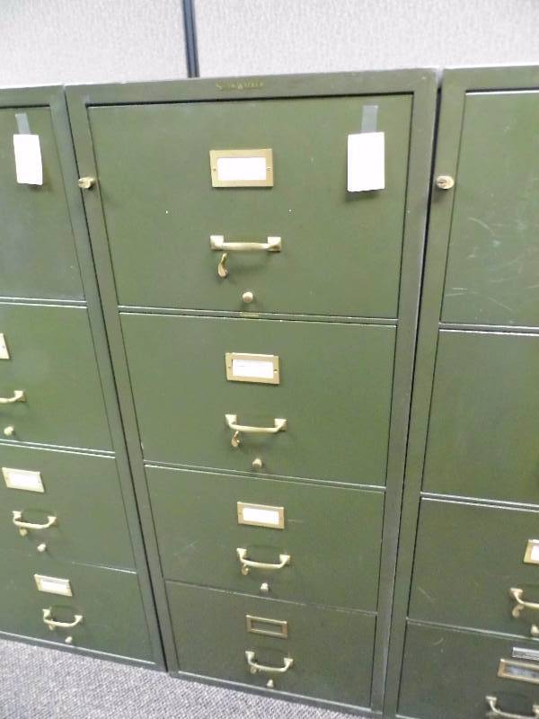 lot 27 image: 4 Drawer Fire File Cabinet w Key