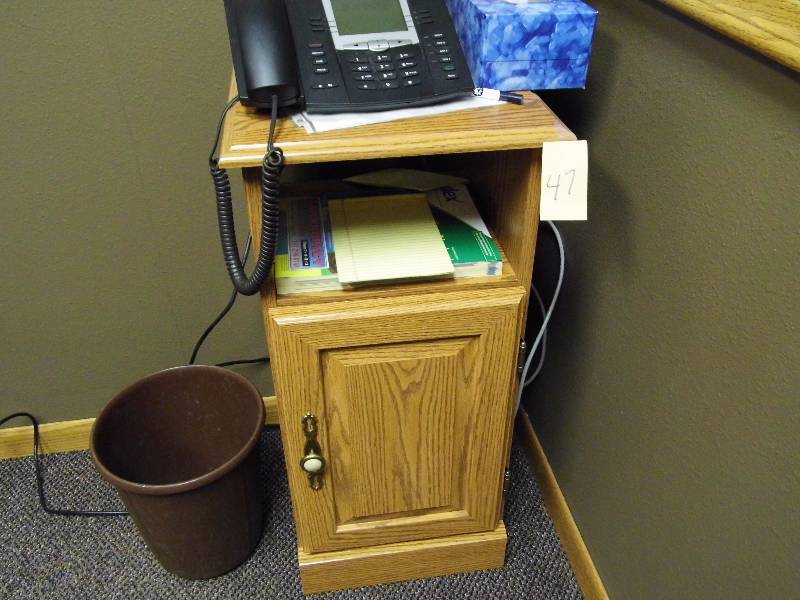 lot 47 image: Phone Stand