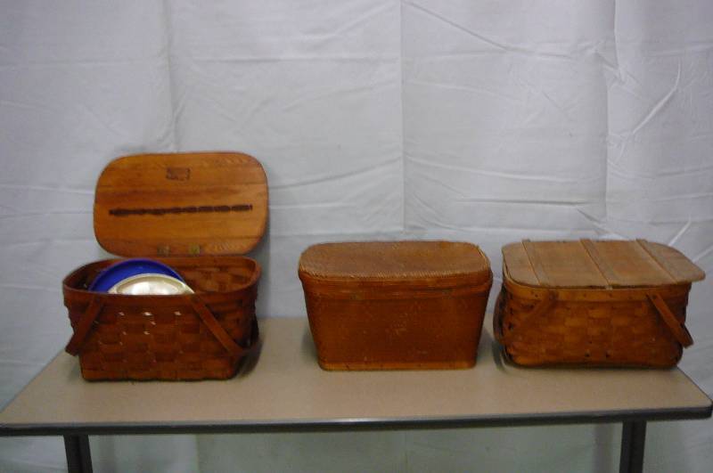 Lot of Wicker Picnic Baskets With Wooden Lids