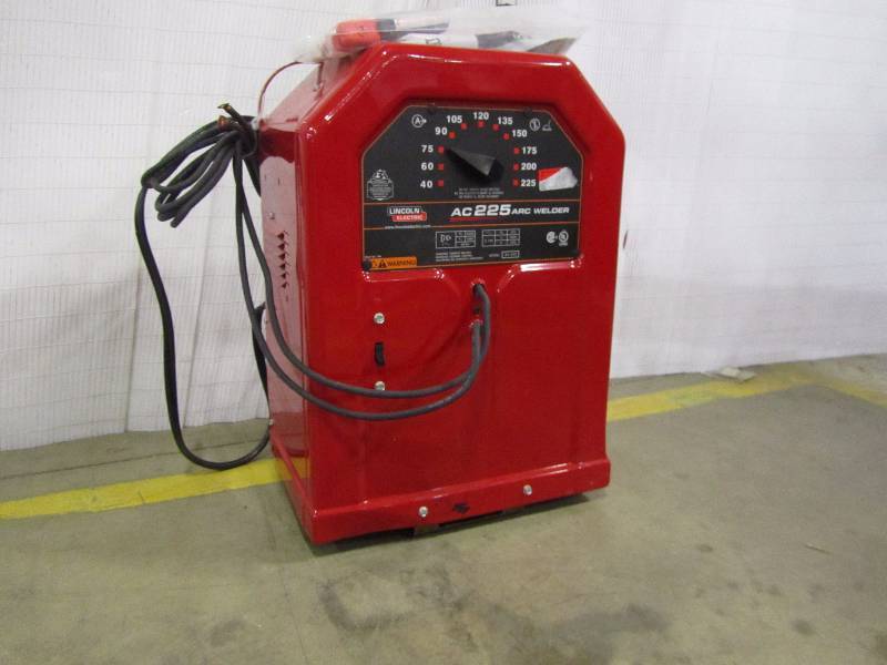 lot 12 image: Lincoln Electric 225 Amp ArcStick Welder AC225S, 230V
