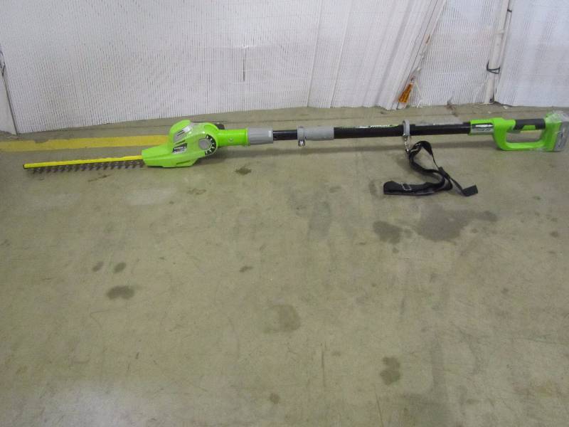 lot 16 image: Earthwise 20-Volt Lithium-Ion Cordless Pole Hedge Trimmer
