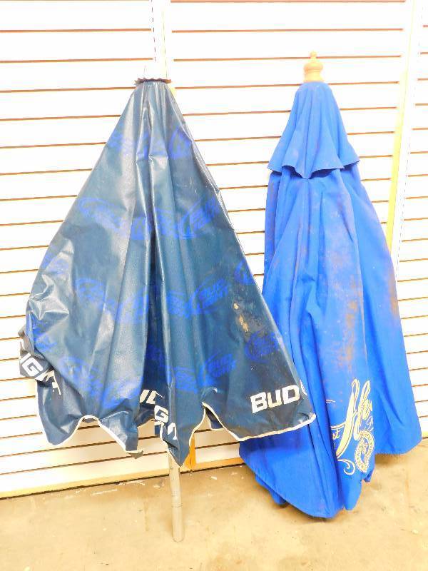 lot 36 image: (2) Umbrellas