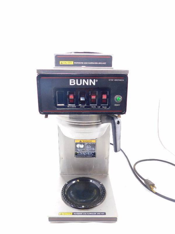 lot 38 image: Bunn Coffee Maker and warmer Model CWT15