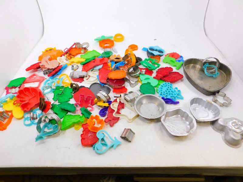lot 48 image: Huge Lot of Cookie Cutters