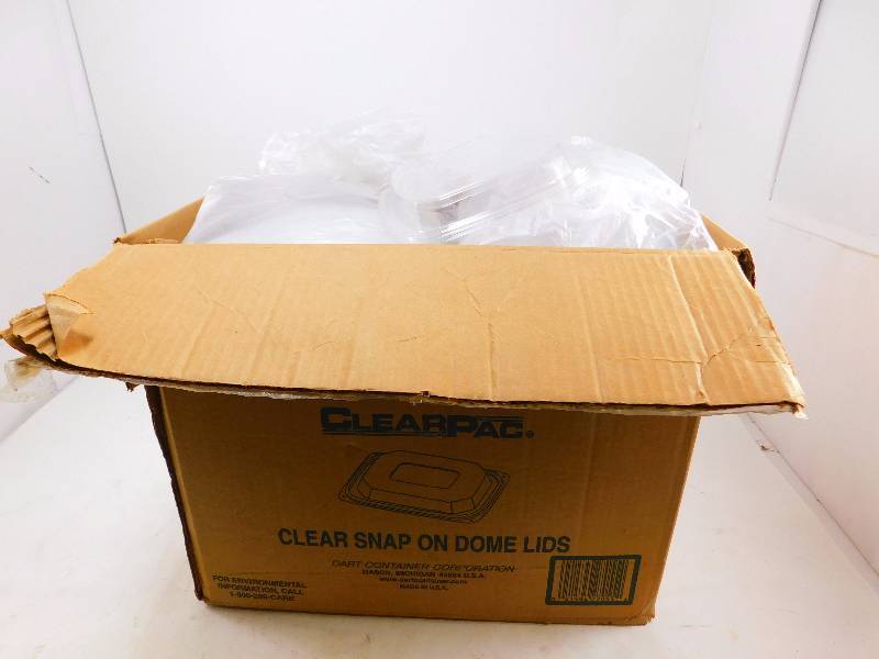 lot 50 image: Box of Clear Snap-On Dome Lids