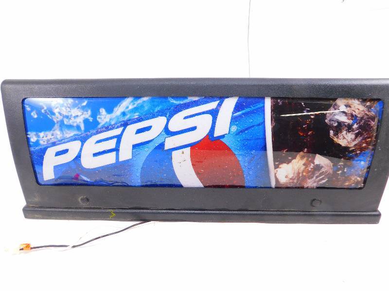 lot 56 image: Light Up Pepsi Sign