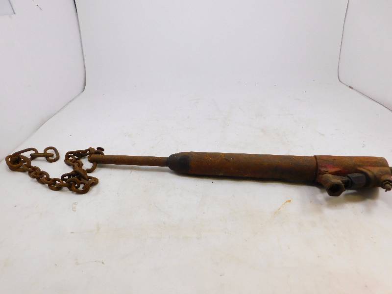 lot 63 image: Jack with Chain